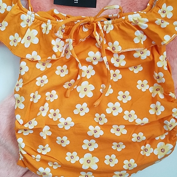 Off-the-Shoulder Floral Ruched Top - Picture 4 of 5